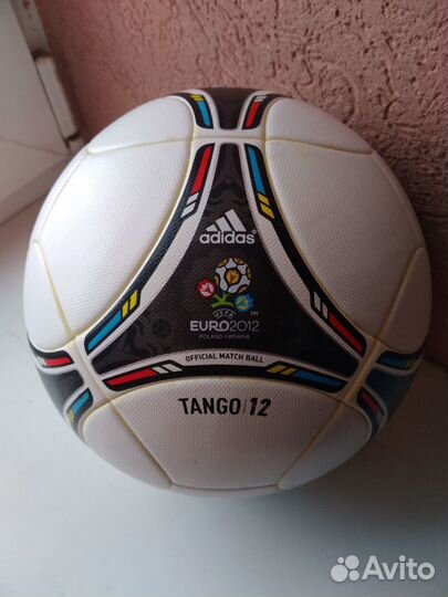 Футбольный мяч adidas tango 5