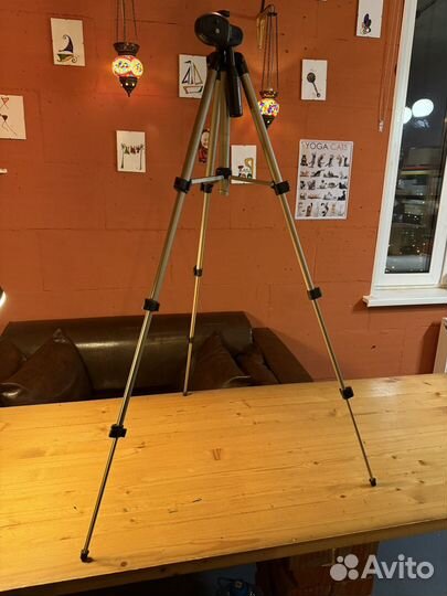 Штатив для фотоаппарата