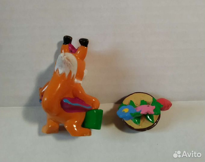 Веселые бельчата Белка с клумбой