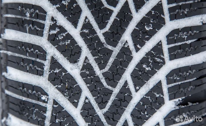 Continental ContiVikingContact 7 215/60 R17 100T