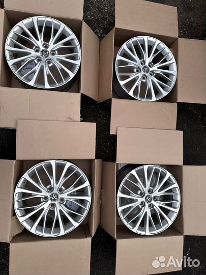 Диски toyota camry r18 комплект
