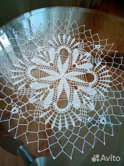 Салфетки ажурные вязаные 65см