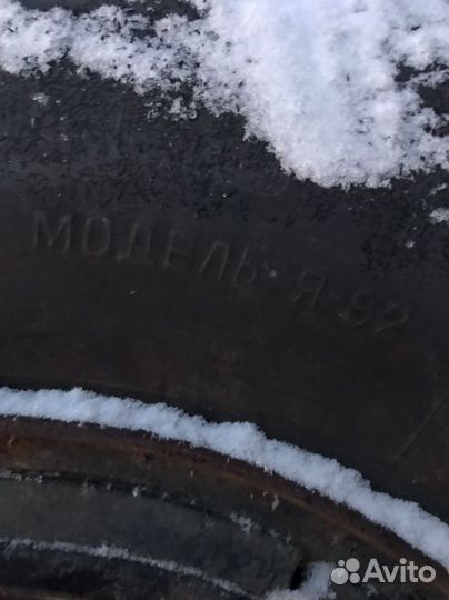 Колесо для телеги трактора