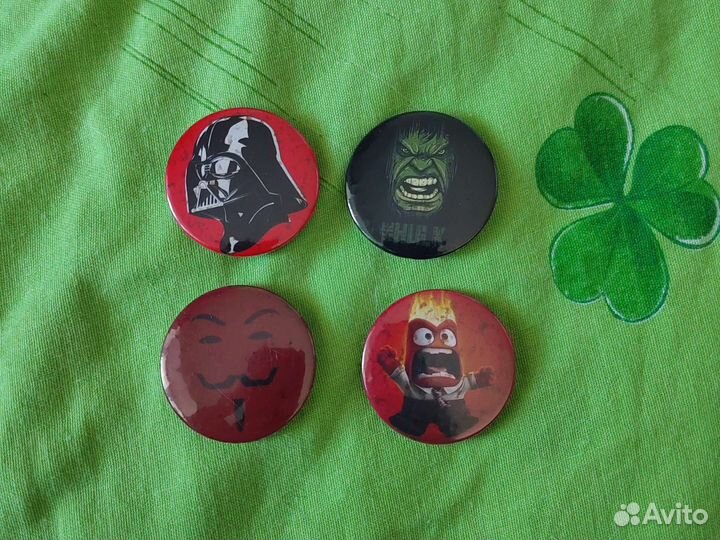 Металлические значки