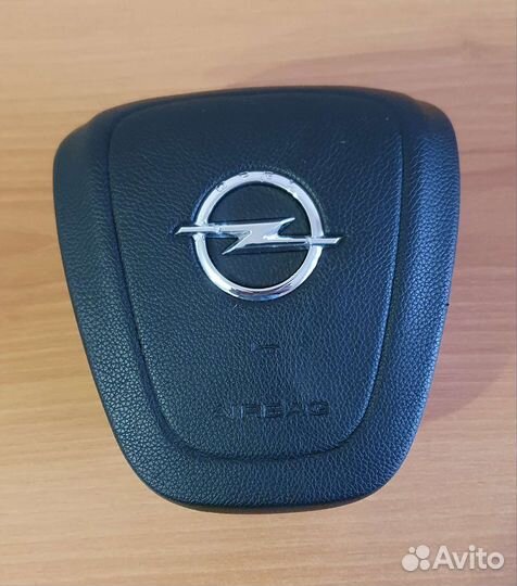 Подушки безопасности водителя Opel Insignia