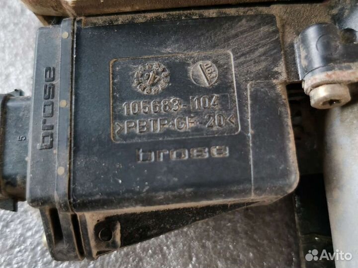 Электростеклоподъемник Митсубиси Каризма