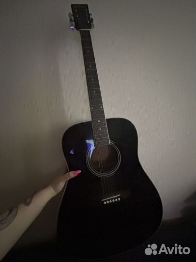 Акустическая гитара