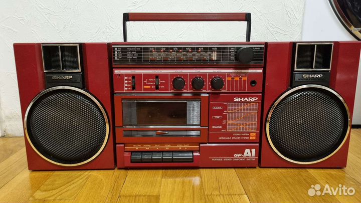 Кассетный магнитофон sharp