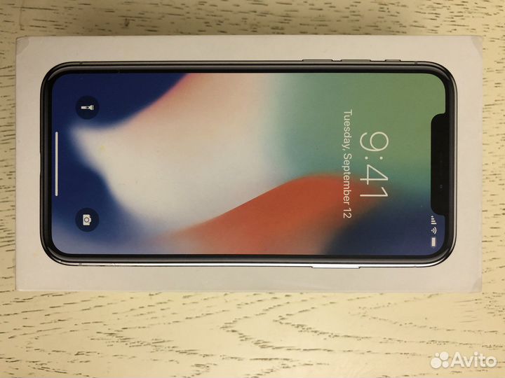 Телефон iPhone 10