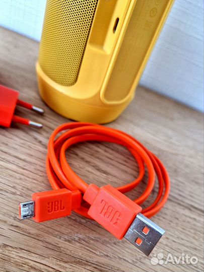 Колонка JBL Charge 2+ Yellow батарея под замену