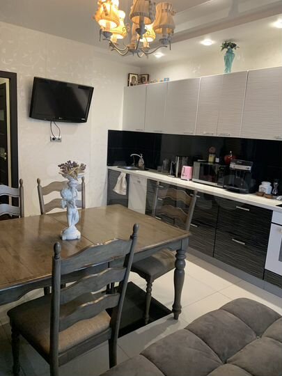 2-к. квартира, 82,7 м², 5/9 эт.