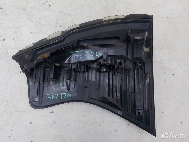 Б/У Б/У Фонарь задний правый Toyota Land Cruiser