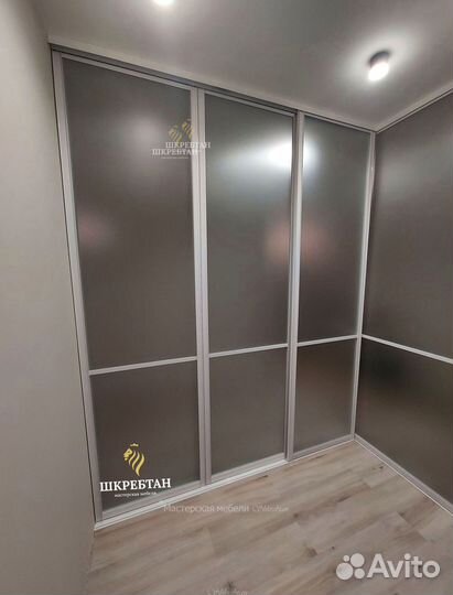 Межкомнатная перегородка из стекла