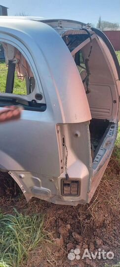Задняя часть кузова на Dodge Grand Caravan