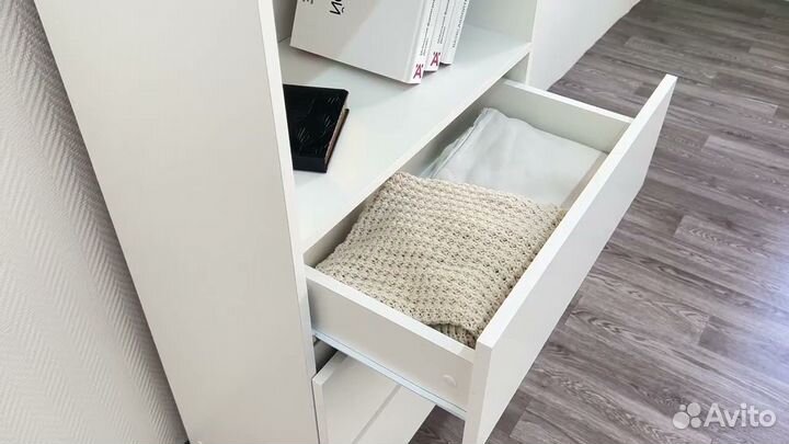Стеллаж белый с ящиками и полками