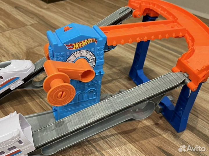 Hot wheels поезд экспресс трюки
