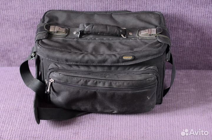 Видеокамера Sony HDR-AX2000E