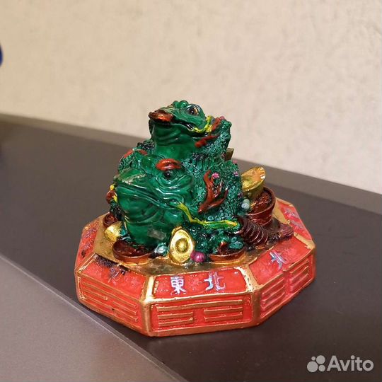 Статуэтка Трехлапая жаба