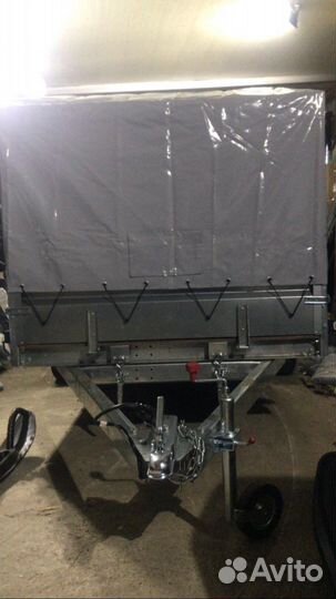 Переднее опорное колесо прицепа