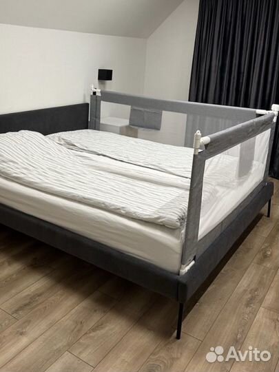 Защитный барьер для кровати