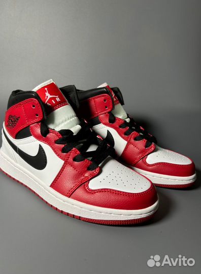 Кроссовки Air Jordan 1 Retro High OG Chicago Люкс