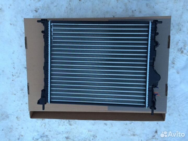 Радиатор охлаждения Рено Логан Клио Кангу