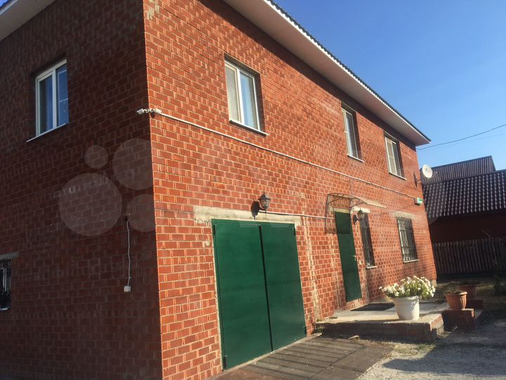 Дом 329 м² на участке 15 сот.