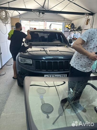 Замена любых автостёкол на автомобили с выездом