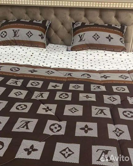 Постельное белье с одеялом и подушками