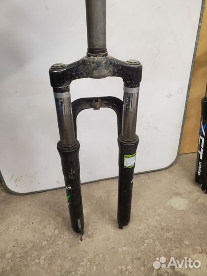 Держатель колеса в виде велосипедной вилки