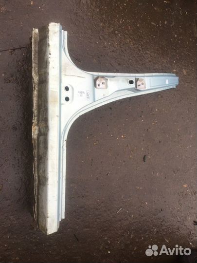 Стойка кузова центральная правая Renault Logan