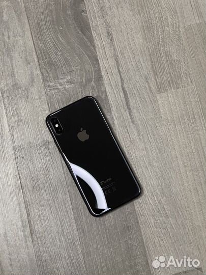 Телефон iPhone 10