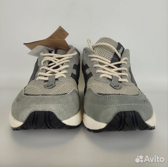 Кроссовки asics