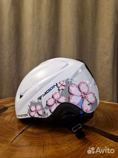 Горнолыжный шлем