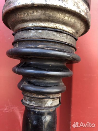 Полуось задняя правая бмв ф01 ф07 ф06 ф12 ф13 ф02