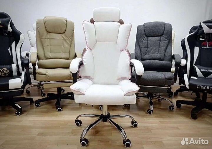 Офисное кресло руководителя с массажем
