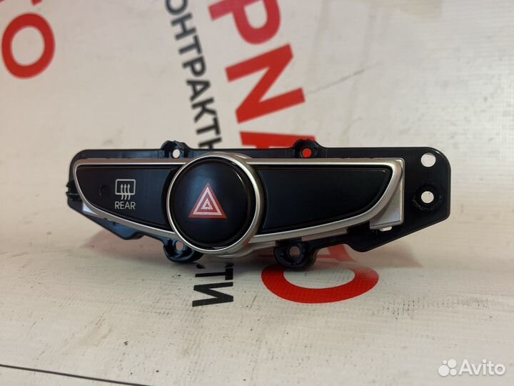 Кнопка аварийки Hyundai Solaris