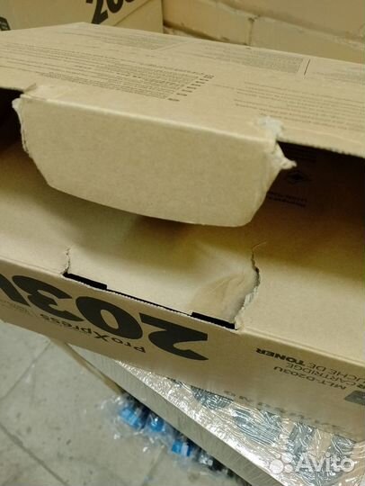 Samsung MLT-D203U картридж черный (дефект коробки)