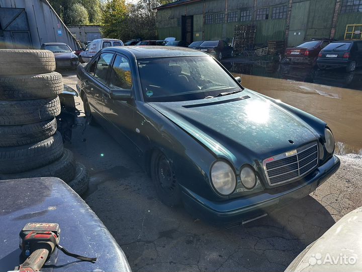 Разбор Mercedes w210, 2.0, 136 л.с.,Акпп, 1996