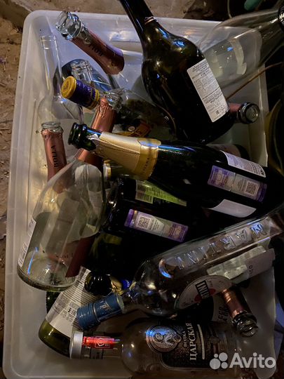 Бутылки пустые из под вина