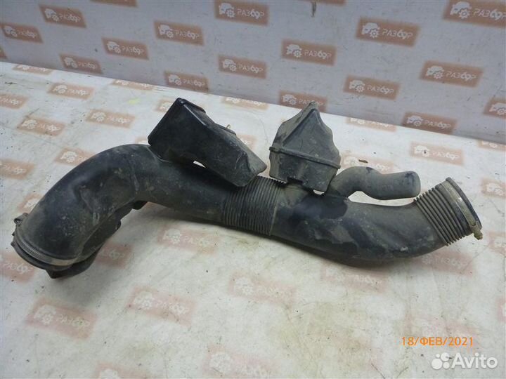 Патрубок воздушного фильтра Volvo Xc70 BZ95 B6324S