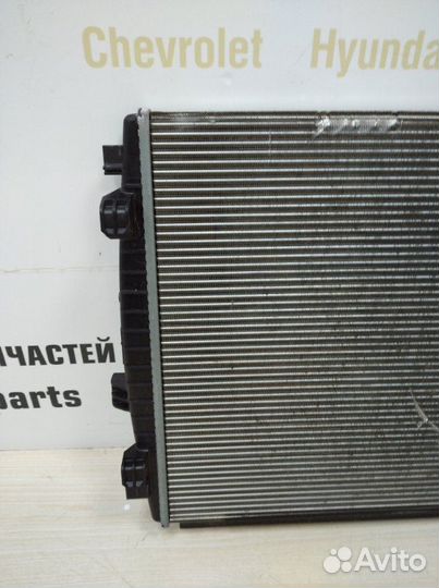 Радиатор охлаждения двигателя Volkswagen Tiguan 2