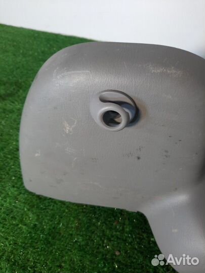 Обшивка багажника правая Subaru Forester 2007