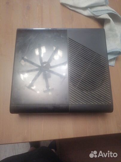 Продаю xbox 360, прошитая, продаю т.к не нужна