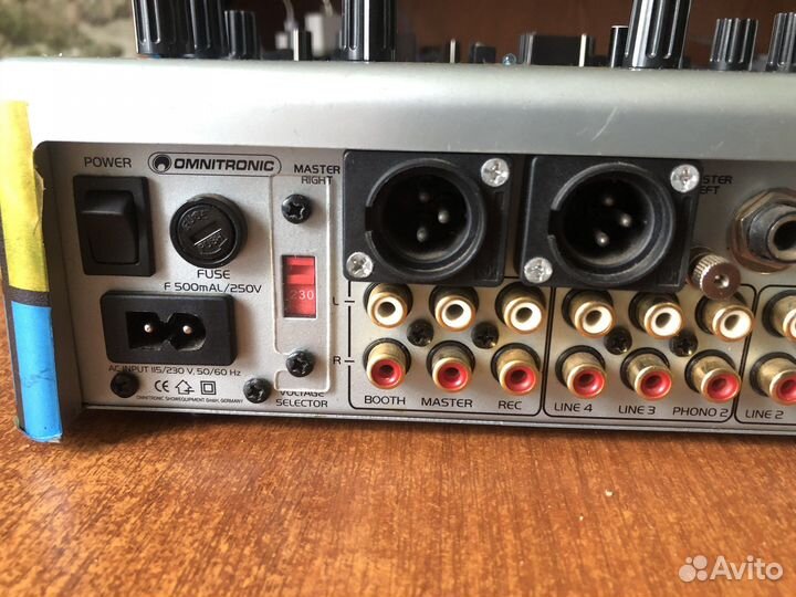 Dj микшерный пульт. Omnitronic