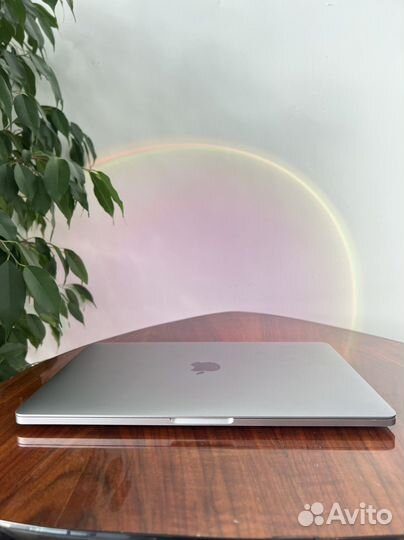 Macbook Pro 13 2020 m1 8gb 256gb