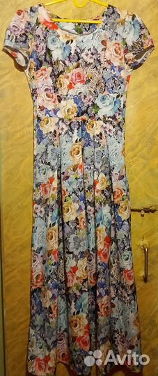 Платья разные (листайте)