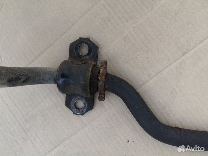 Стабилизатор задний Toyota Rav4 30