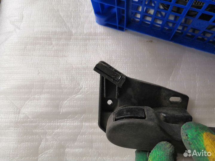 Ручка открывания капота Volkswagen Touran 1 2004