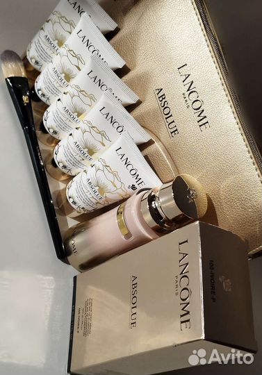 Набор косметики Lancome с кистью